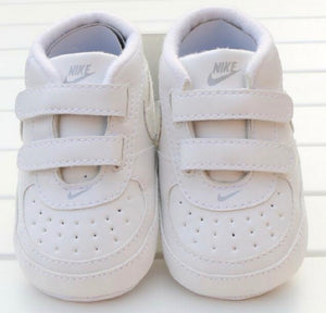 WHITE SOFT BOTTOM BABY SHOES