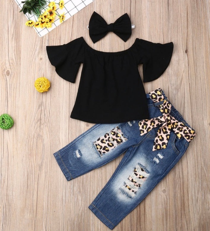 3-PIECE BLACK FLUTTER-SLEEVE OFF SHOULDER TOP WITH LEOPARD PRINT JEANS & HEADBAND